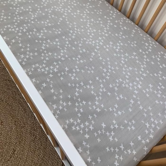 SpearmintLOVE Other - SpearmintLOVE Silver Kisses Muslim Crib Sheets NWOT - 2 Pack